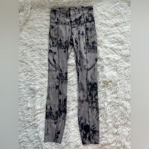 Lululemon Invigorate High Rise Leggings 25” Size 2 Grey/Black Tie Dye